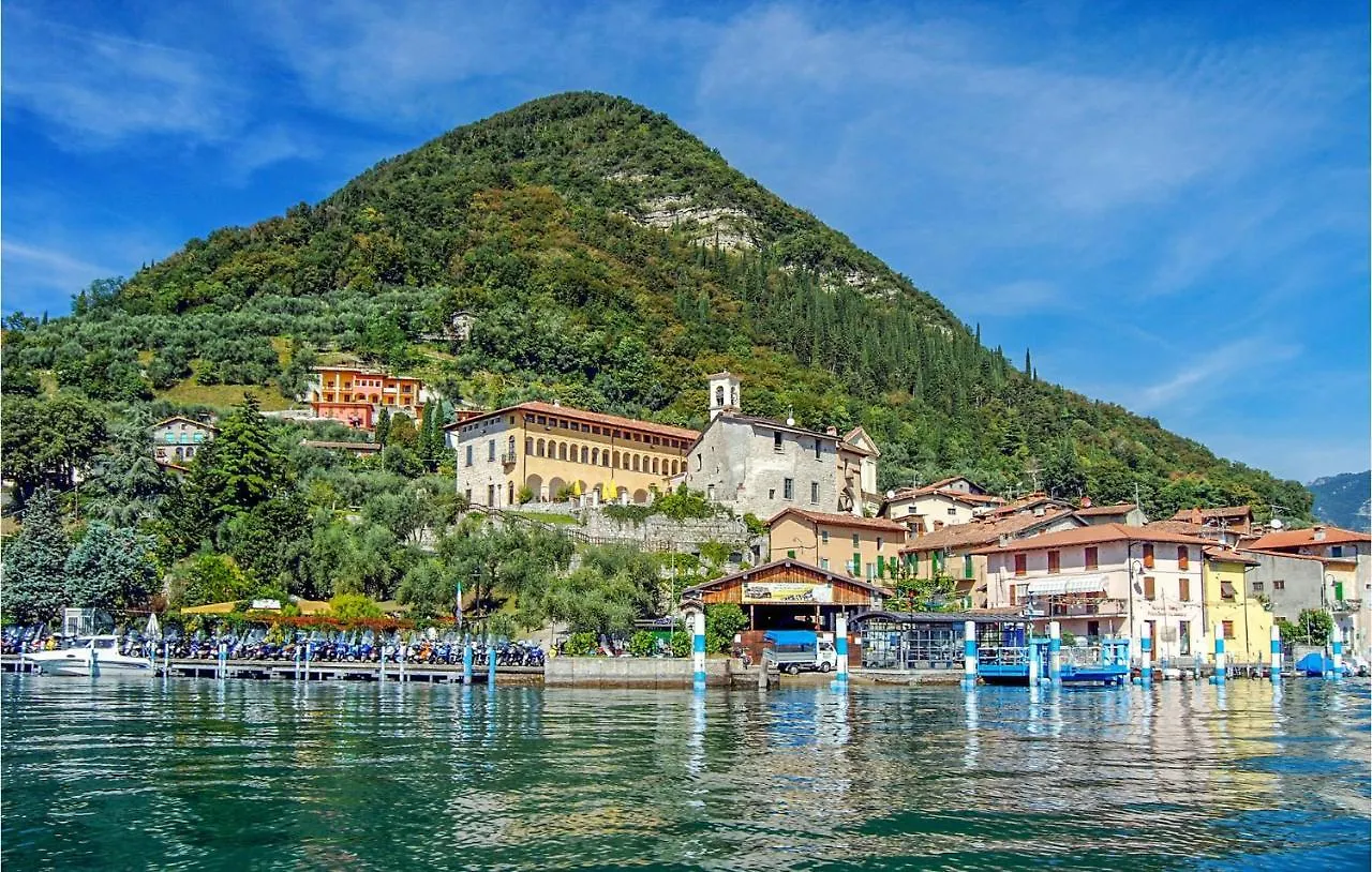 Amazing Home In Pilzone-Iseo With Lake View