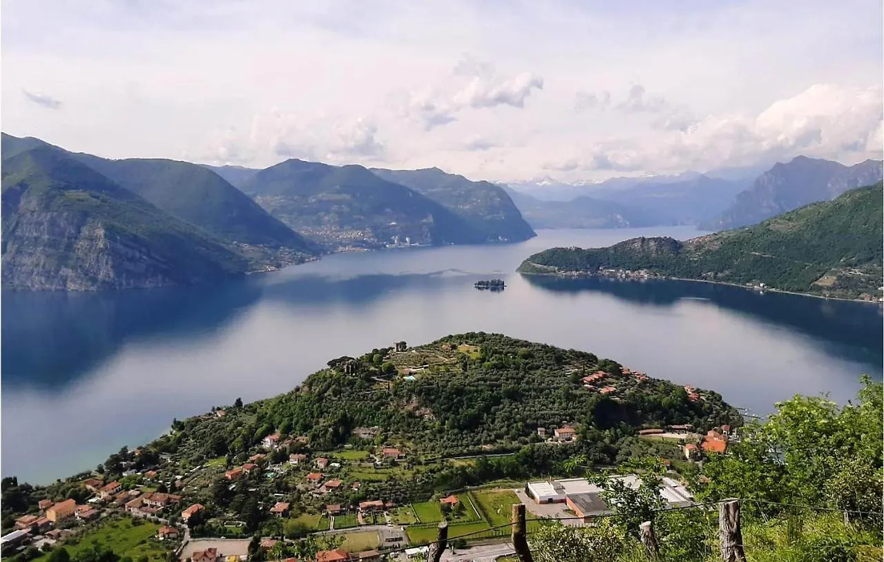 Amazing Home In Pilzone-Iseo With Lake View בית נופש Pilzone