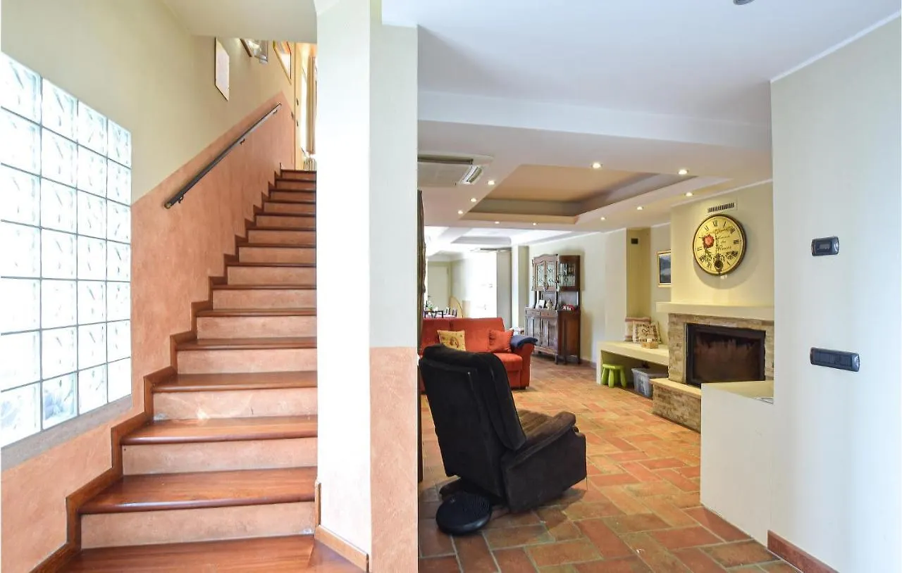 בית נופש Amazing Home In Pilzone-Iseo With Lake View